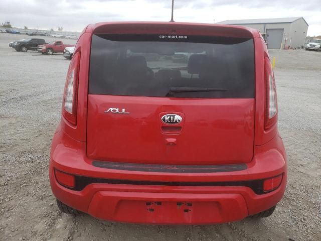 2013 KIA Soul +