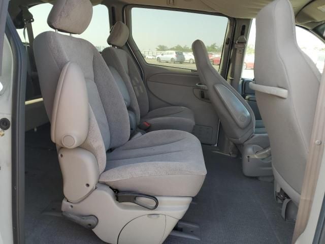 2003 Chrysler Town & Country