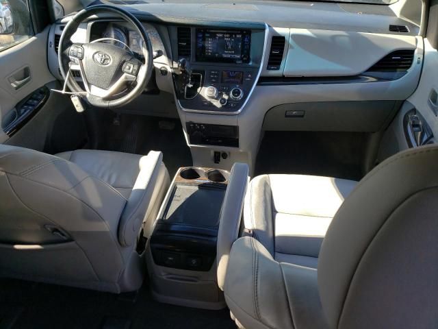 2015 Toyota Sienna XLE