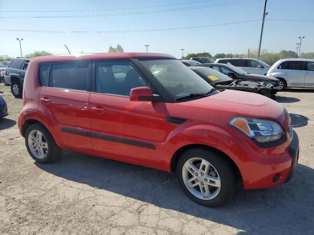 2011 KIA Soul +