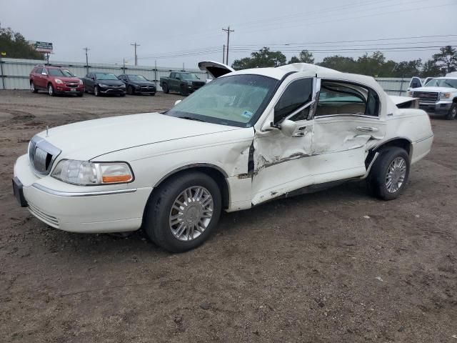 2006 Lincoln Town Car Signature Limited