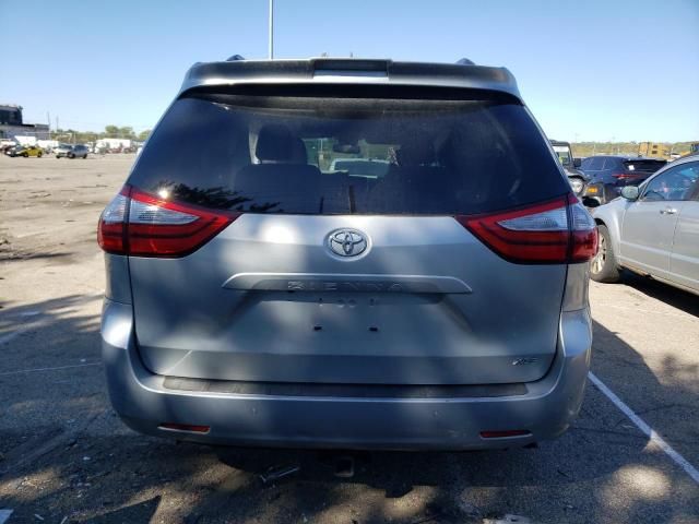 2019 Toyota Sienna XLE