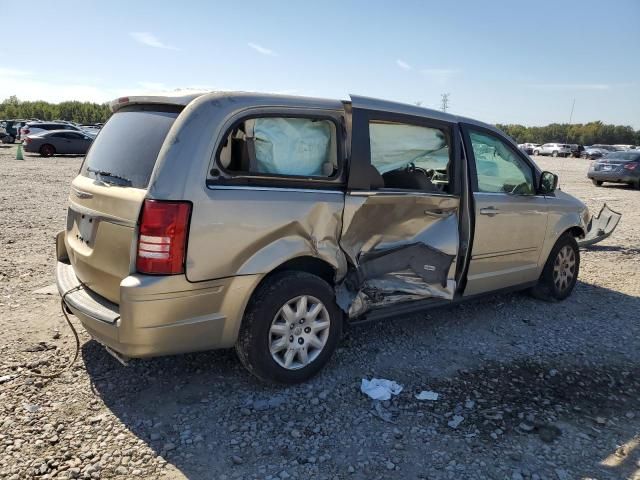 2009 Chrysler Town & Country LX