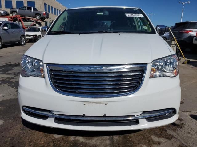 2015 Chrysler Town & Country Touring L