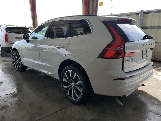 2022 Volvo XC60 B5 Momentum