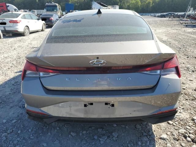 2021 Hyundai Elantra SE