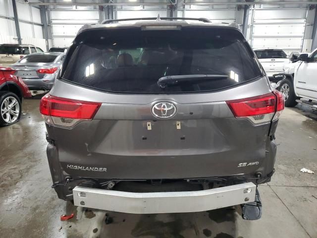 2017 Toyota Highlander SE