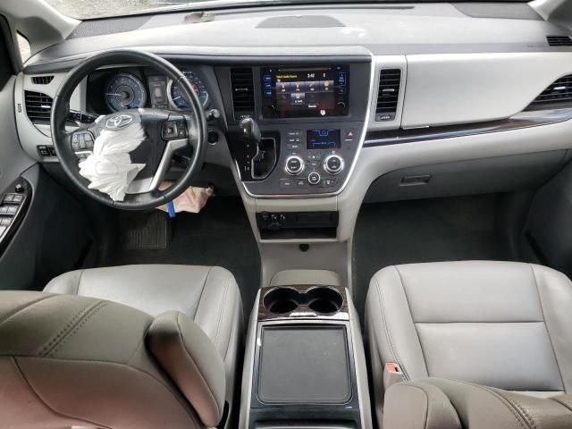 2015 Toyota Sienna XLE