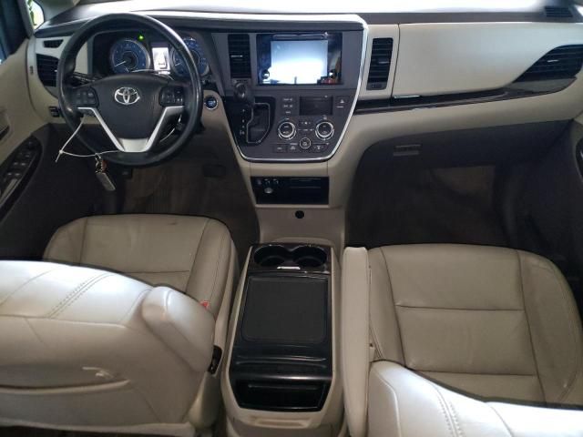 2016 Toyota Sienna XLE