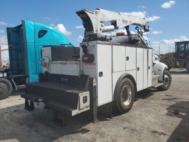 2019 Peterbilt 337