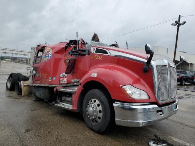 2016 Kenworth Construction T680