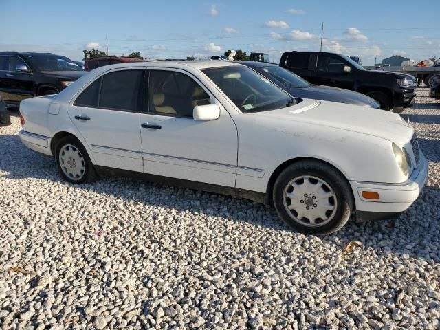 1999 Mercedes-Benz E 320