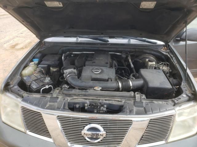 2005 Nissan Pathfinder LE