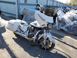 Vehiculos salvage en venta de Copart Elgin, IL: 2018 Indian Motorcycle Co. Chieftain Limited
