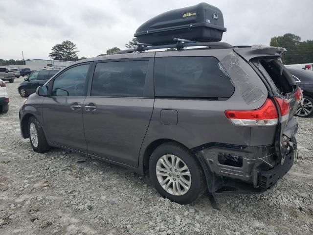 2013 Toyota Sienna XLE