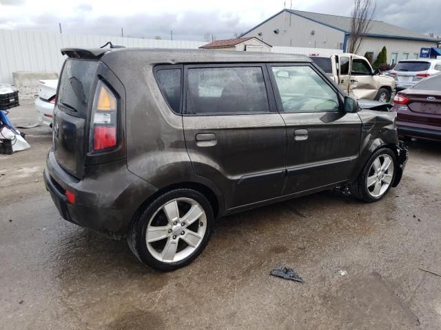 2010 KIA Soul +