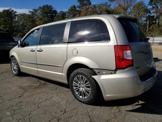 2013 Chrysler Town & Country Touring L