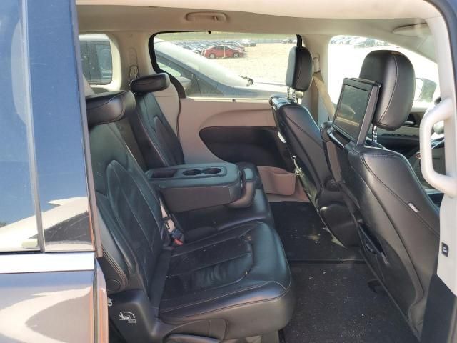 2017 Chrysler Pacifica Touring L Plus