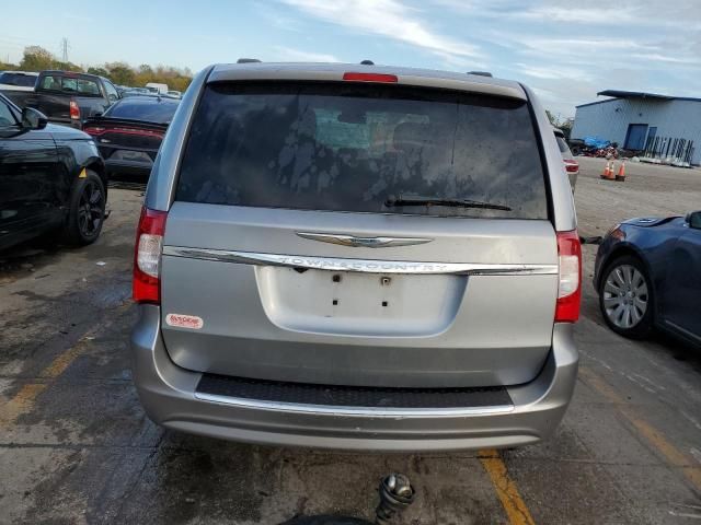 2013 Chrysler Town & Country Touring