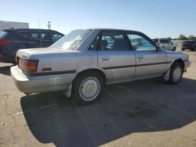 1990 Toyota Camry LE