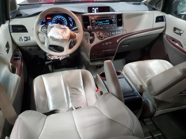 2012 Toyota Sienna XLE