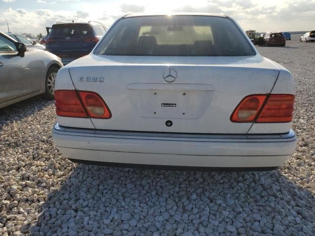 1999 Mercedes-Benz E 320