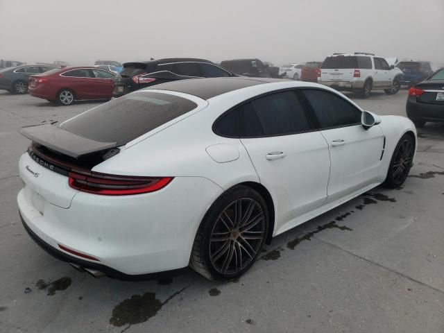 2018 Porsche Panamera 4S