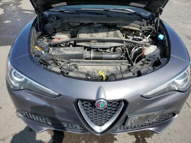 2018 Alfa Romeo Stelvio TI