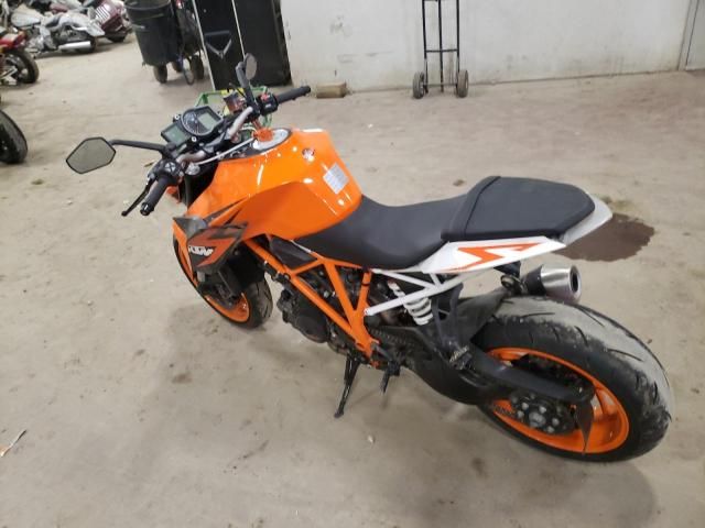 2015 KTM 1290 Super Duke R