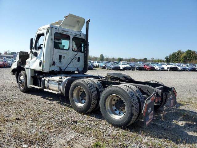 2012 Freightliner Cascadia 125