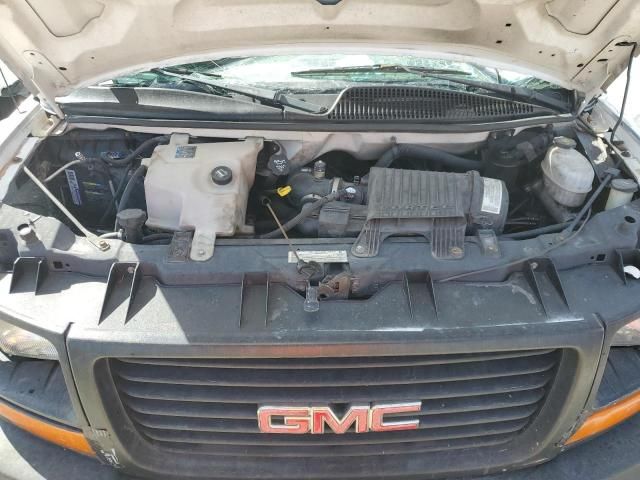 2004 GMC Savana G2500