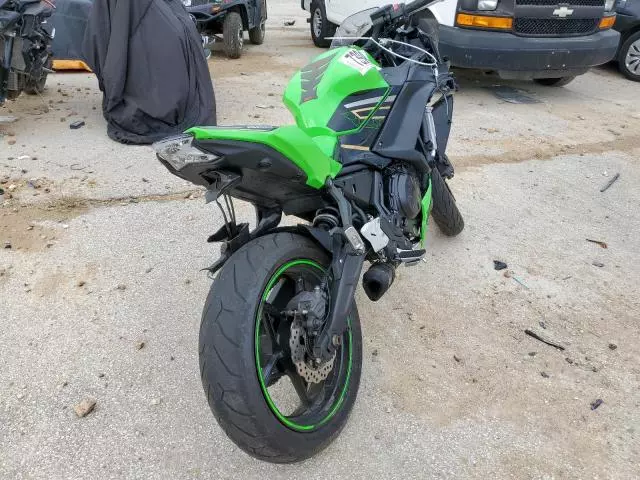 2020 Kawasaki EX650 N