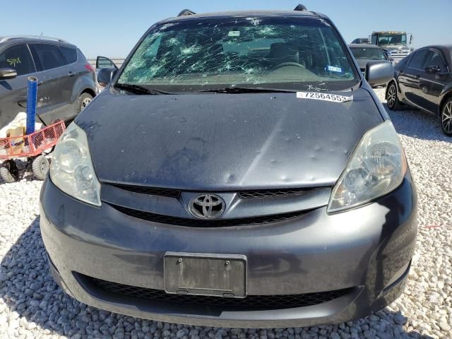 2006 Toyota Sienna XLE