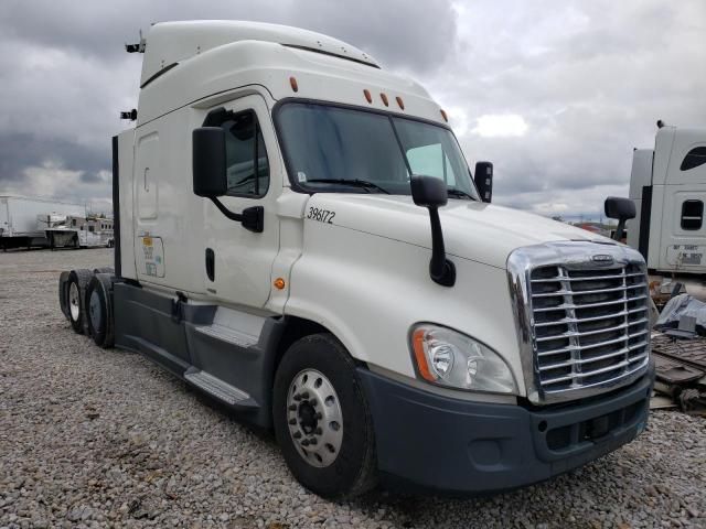 2015 Freightliner Cascadia 125