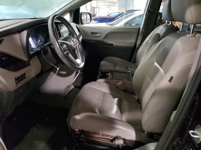 2016 Toyota Sienna XLE