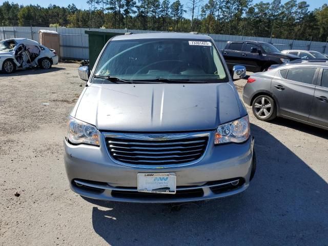 2014 Chrysler Town & Country Touring L