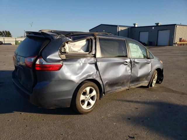 2015 Toyota Sienna LE