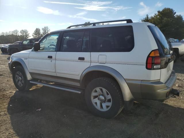 2002 Mitsubishi Montero Sport XLS