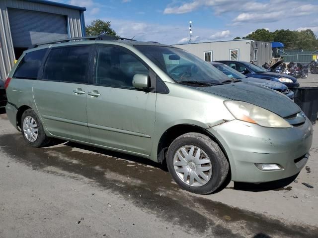 2006 Toyota Sienna XLE