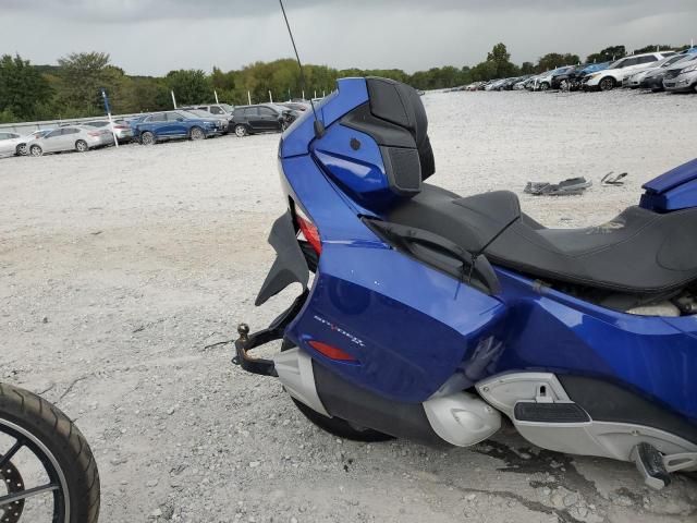 2012 Can-Am Spyder Roadster RT