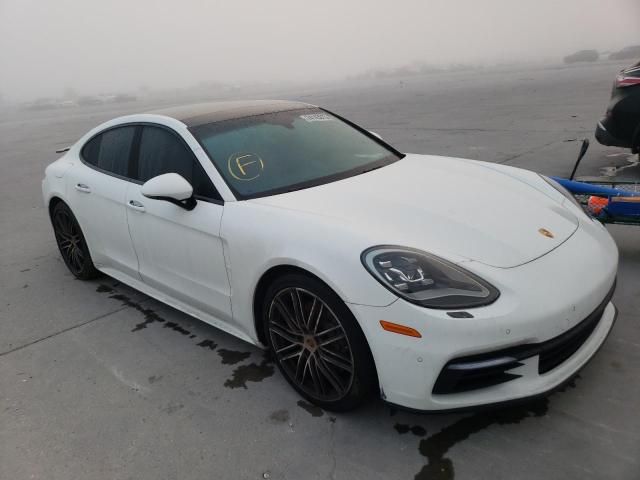 2018 Porsche Panamera 4S