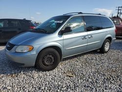 2003 Chrysler Town & Country en venta en Wayland, MI