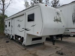 Camiones dañados por inundaciones a la venta en subasta: 2001 Idea 5th Wheel