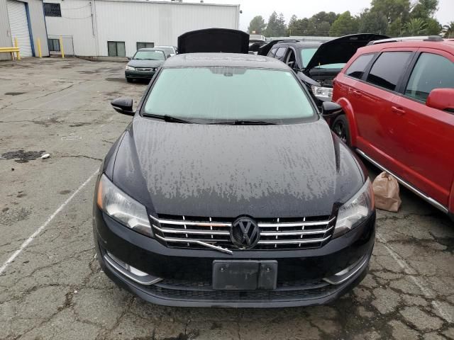 2012 Volkswagen Passat SEL