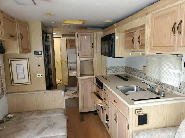 1999 Freightliner Chassis X Line Motor Home