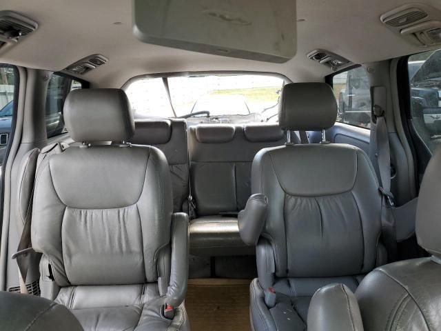 2005 Toyota Sienna CE