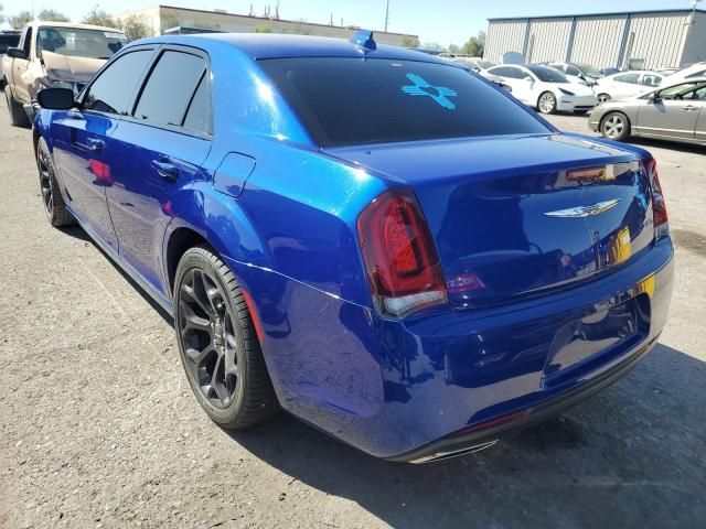 2019 Chrysler 300 Touring