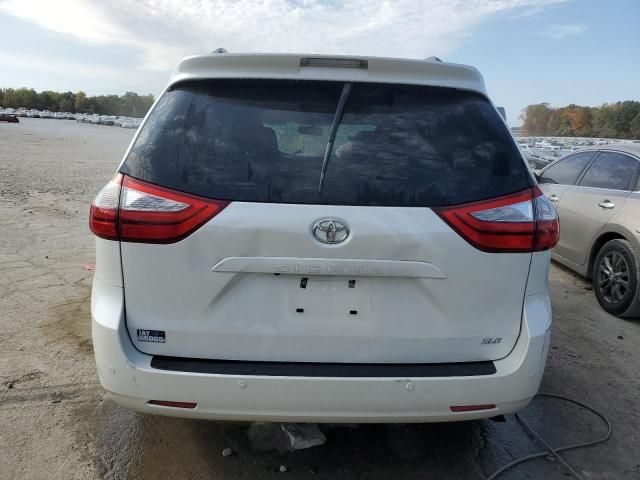 2015 Toyota Sienna XLE