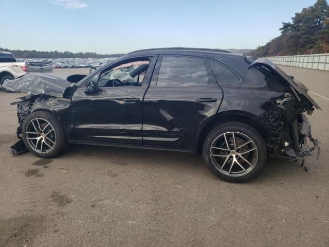 2023 Porsche Macan Base