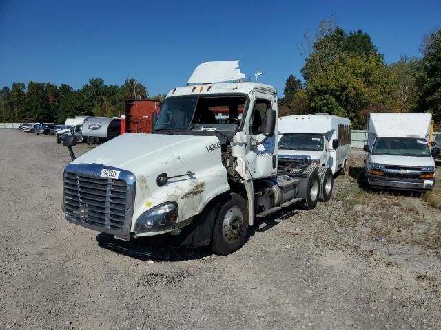 2012 Freightliner Cascadia 125